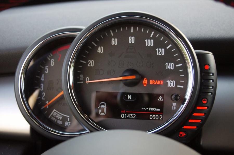  Mini Cooper 2014 года  (фото 55 из 77)
